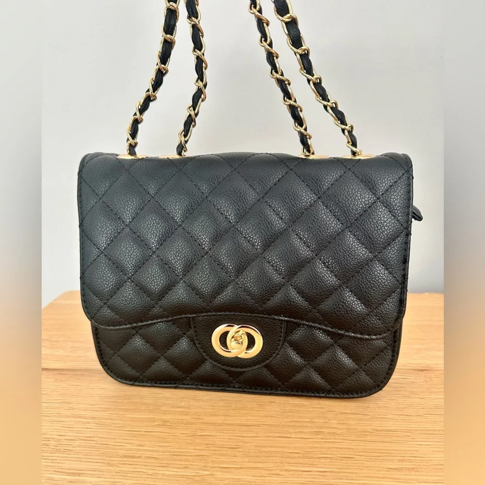 Black quilted purse with chain strap - Picture 2 of 11